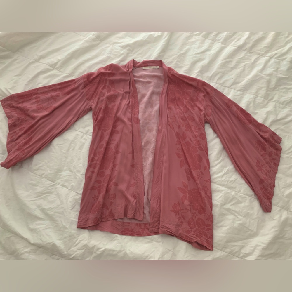 Novella Royale Hitchhiker Kimono- Elegant Pink Floral- OS